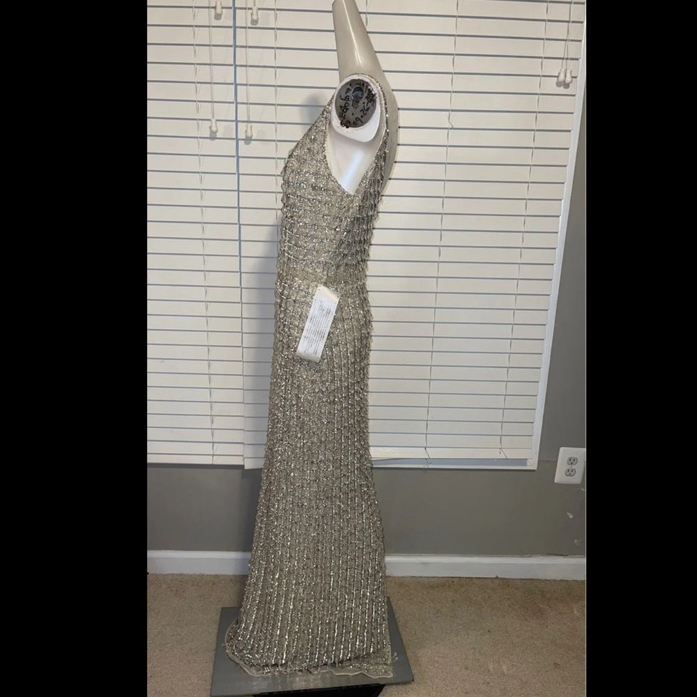 MAC DUGGAL GEOMETRIC EMBELLISHED CRYSTAL DROP V-NECK GOWN SZ 2 $598 - Picture 6 of 9